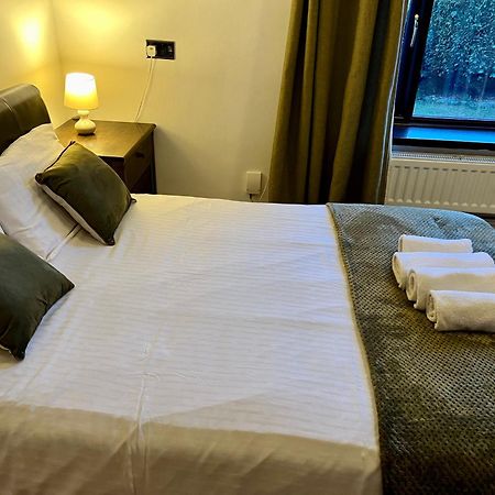 Housefield Stay, Room 4 Stoke-on-Trent エクステリア 写真